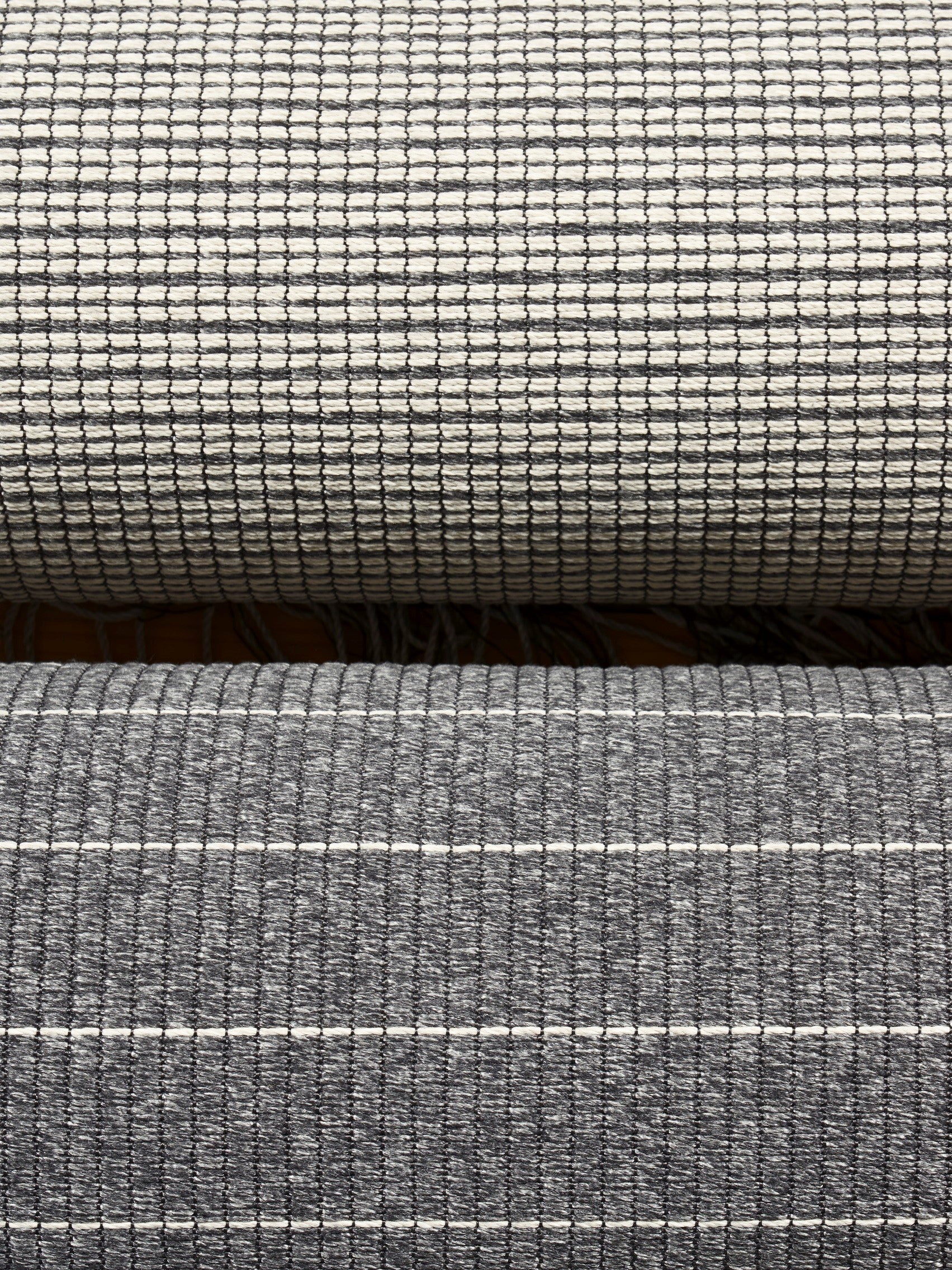 Buitenkleed Woodnotes Grain Melange Grey Light Sand; Buitenkleed Woodnotes Grain Melange Grey Light Sand; Buitenkleed Woodnotes Grain Melange Grey Light Sand; Buitenkleed Woodnotes Grain Melange Grey Light Sand