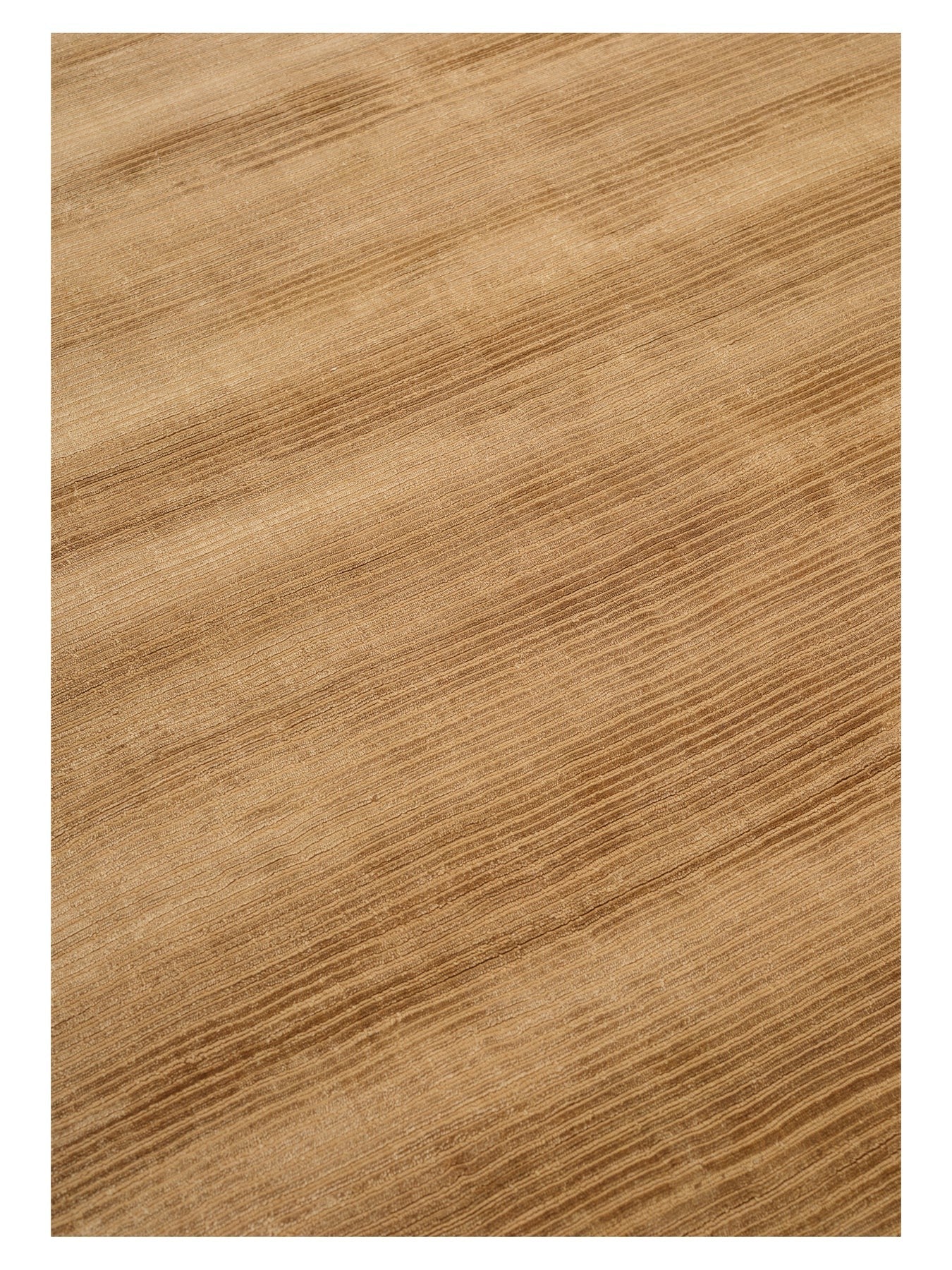 Fijn viscose vloerkleed Cleo Ochre closeup