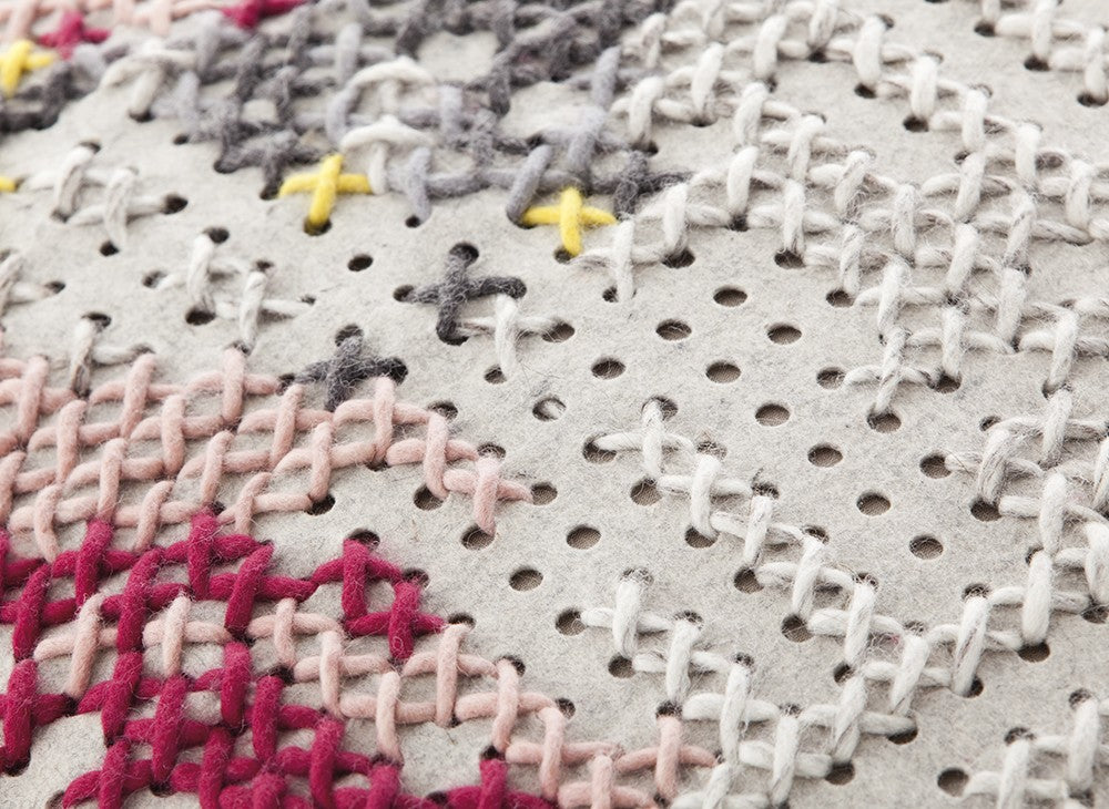 Gan Rugs Canevas Poef Natural detail