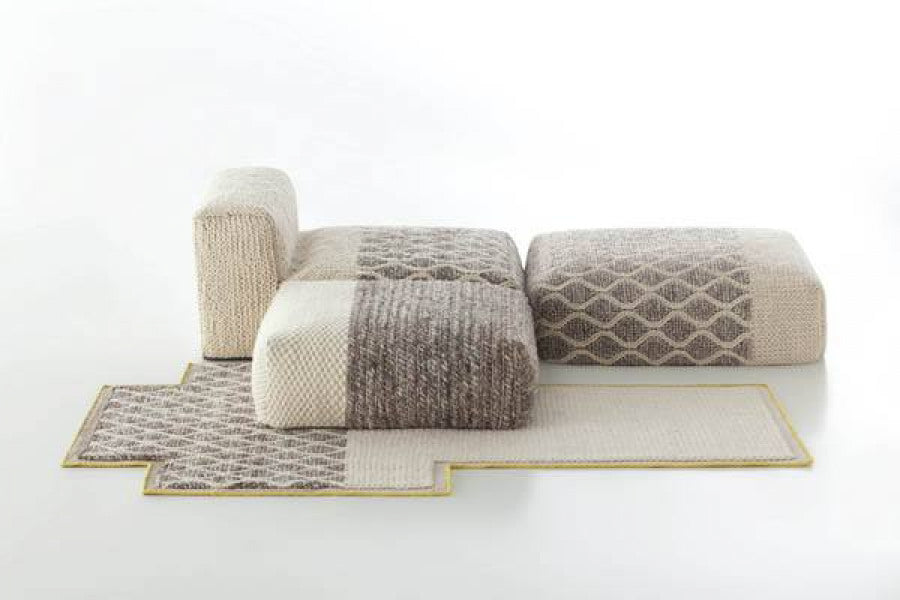 Gan Rugs Mangas Space Poef Ivory sfeer