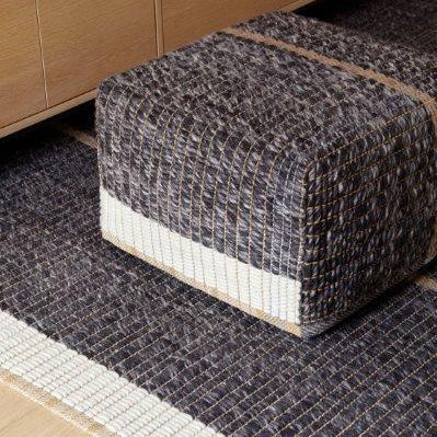 Gan Rugs Poef Reversible Black sfeer