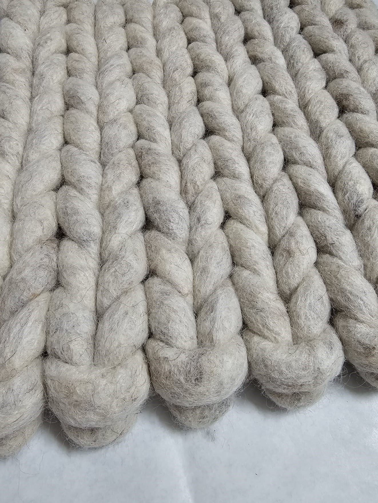 Grof Handgeweven Wollen Vloerkleed Lena OffWhite 01 Details