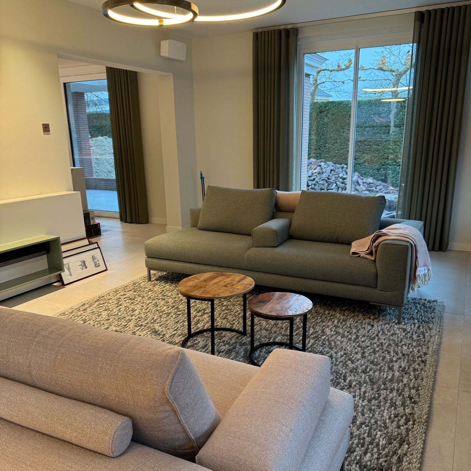 Grof handgeweven wollen vloerkleed Karlijn Mix Groen Grijs sfeer 2