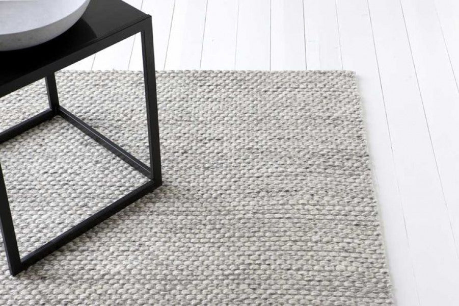 Handgeweven wollen vloerkleed Anna Natural Light Grey sfeer