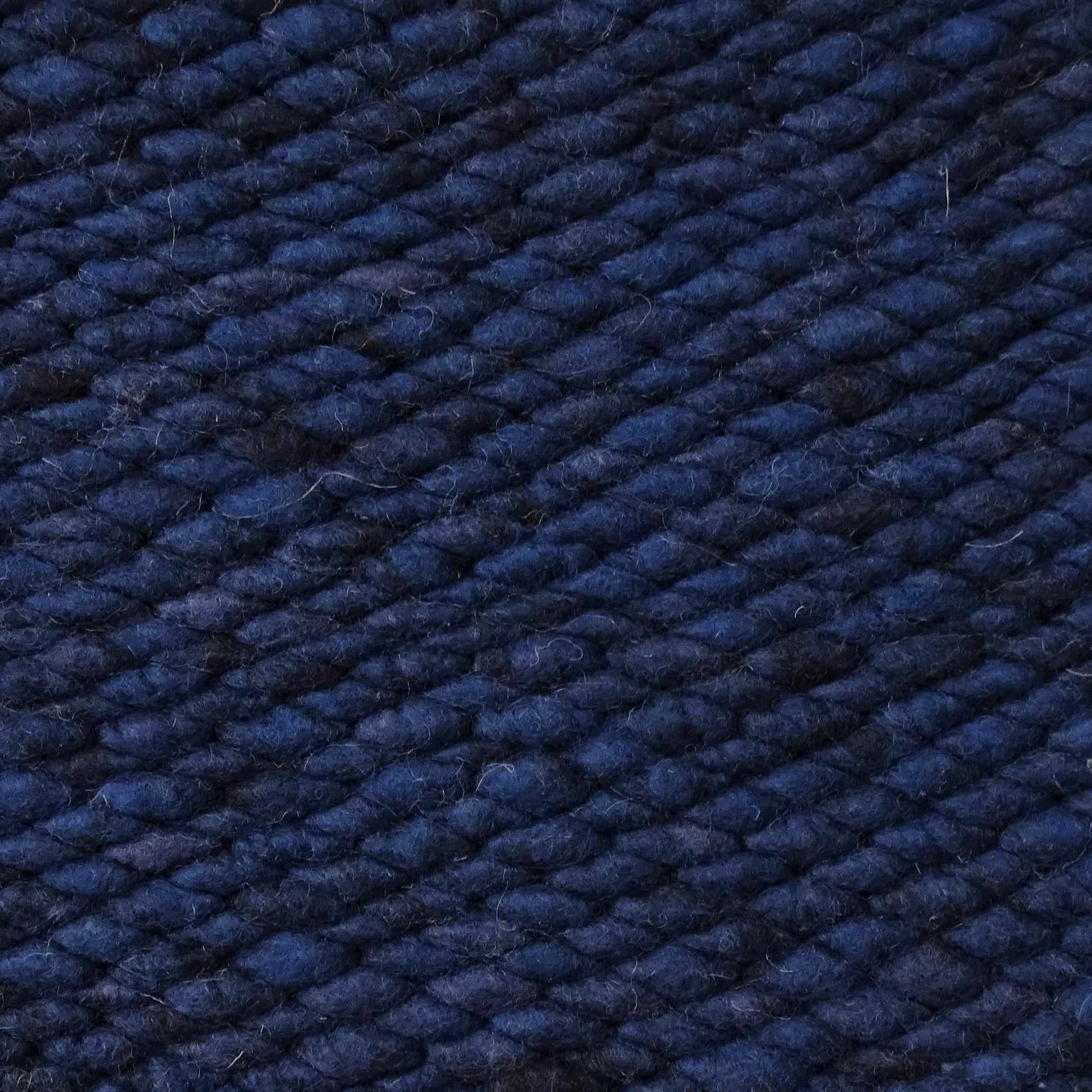 Handgeweven wollen vloerkleed Lisanne Donker Jeans 059