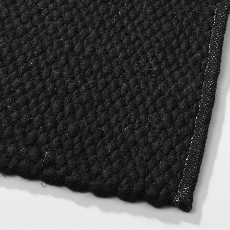 Handgeweven wollen vloerkleed Lisanne Gitzwart 088 detail