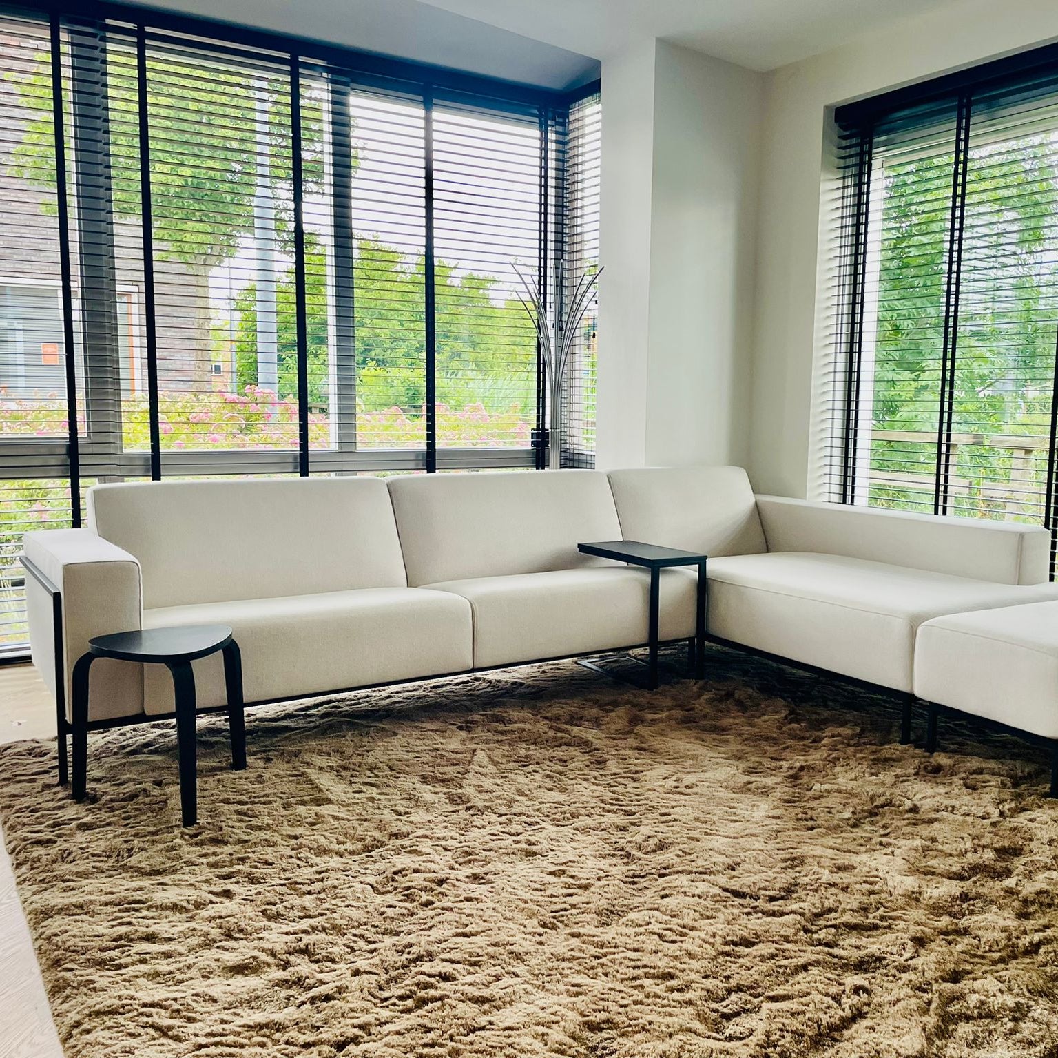 Hoogpolig wollen kleed Coco Zand 57 sfeer