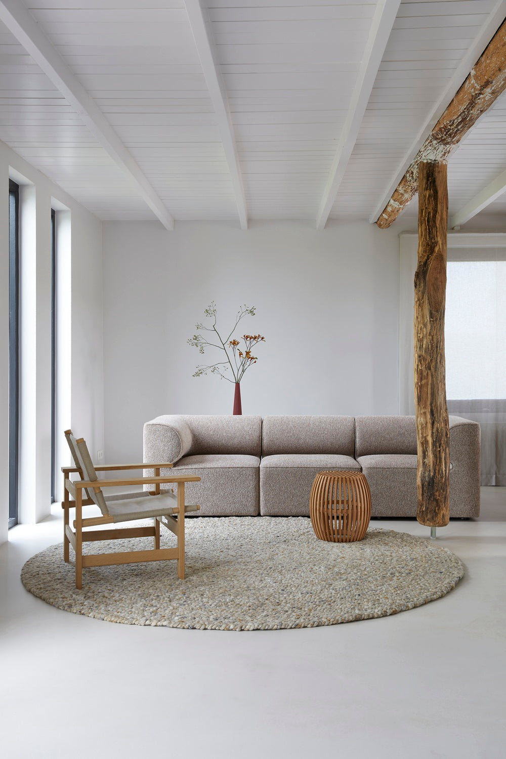 Rond wollen vloerkleed Romee Leem 464 interieur