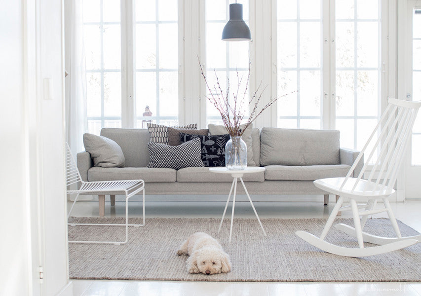 Vlak wollen vloerkleed zwart wit Anna Mixed sfeerbeeld