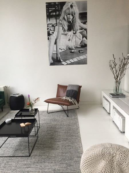 Vlak wollen vloerkleed zwart wit Anna Mixed sfeerfoto