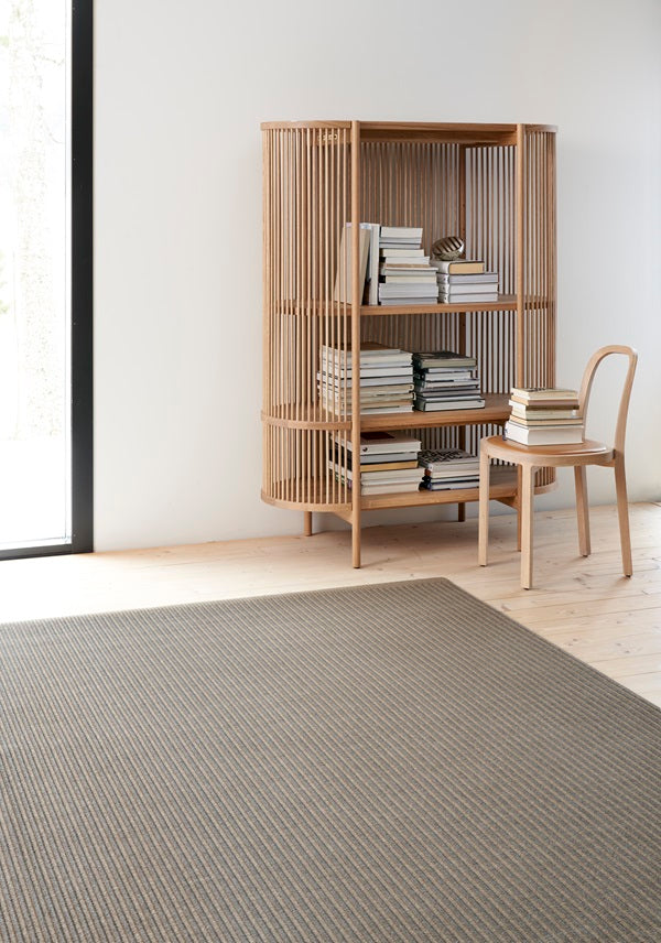 Woodnotes Railway 63240 Nutria Graphite interieur