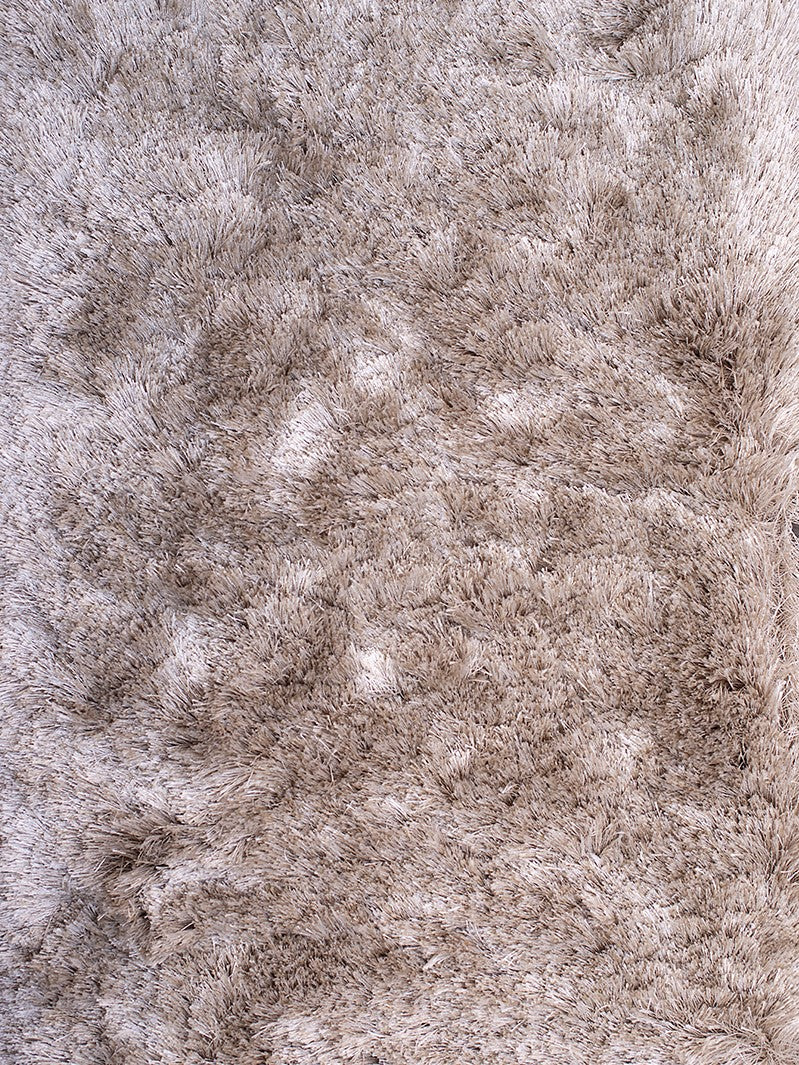 Hoogpolig vloerkleed glossy Doutzen Ecru; Hoogpolig vloerkleed glossy Doutzen Ecru