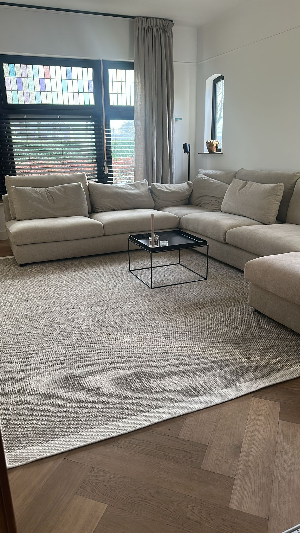 Handgeweven wollen vloerkleed Fay