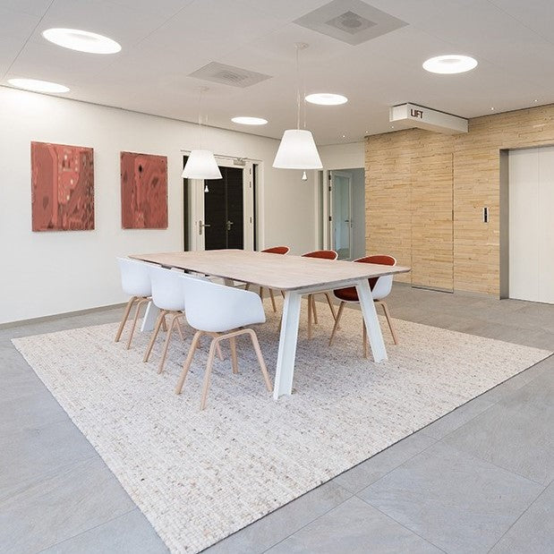Vlak maatwerk vloerkleed in Kantoor