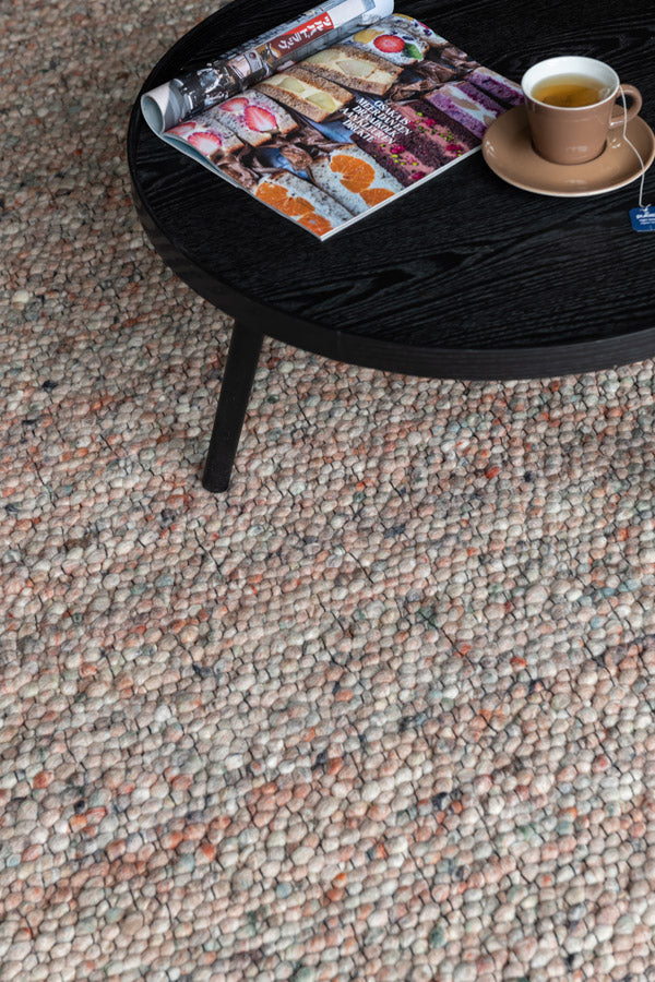 Kleurrijk grof wollen vloerkleed Eva