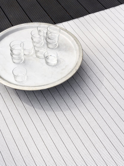 Buitenkleed Woodnotes Line Pearl Grey Graphite; Buitenkleed Woodnotes Line Pearl Grey Graphite; Buitenkleed Woodnotes Line Pearl Grey Graphite