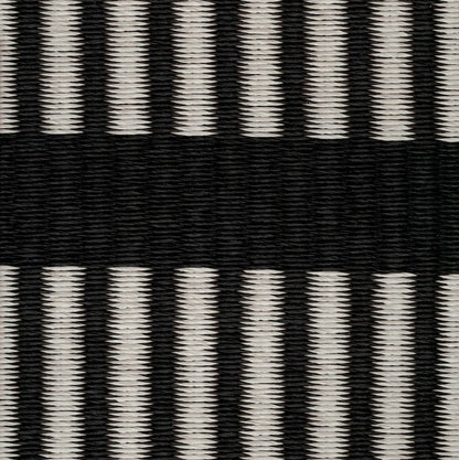 Design vloerkleed Woodnotes Cut Stripe Black Stone 115915; Design vloerkleed Woodnotes Cut Stripe Black Stone 115915