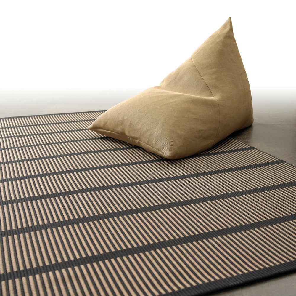Design vloerkleed Woodnotes Cut Stripe Black Natural 11595; Design vloerkleed Woodnotes Cut Stripe Black Natural 11595; Design vloerkleed Woodnotes Cut Stripe Black Natural 11595; Design vloerkleed Woodnotes Cut Stripe Black Natural 11595