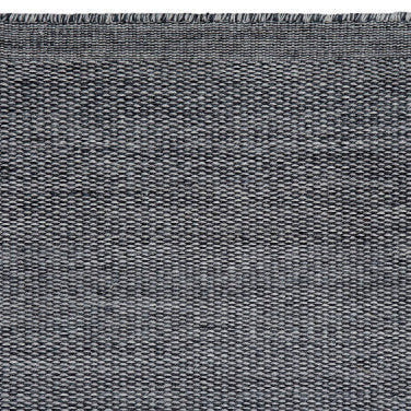Hip Scandinavisch kleed Brecht Houtskool Lichtgrijs 1427; Hip Scandinavisch kleed Brecht Houtskool Lichtgrijs 1427