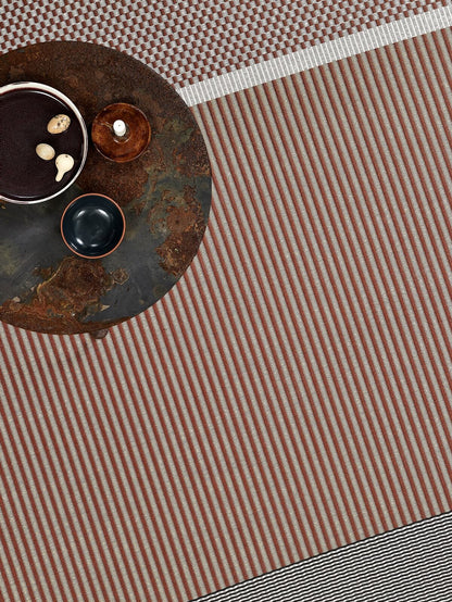 Design vloerkleed Woodnotes San Francisco Reddish Brown – Stone 1430015; Design vloerkleed Woodnotes San Francisco Reddish Brown – Stone 1430015; Design vloerkleed Woodnotes San Francisco Reddish Brown – Stone 1430015