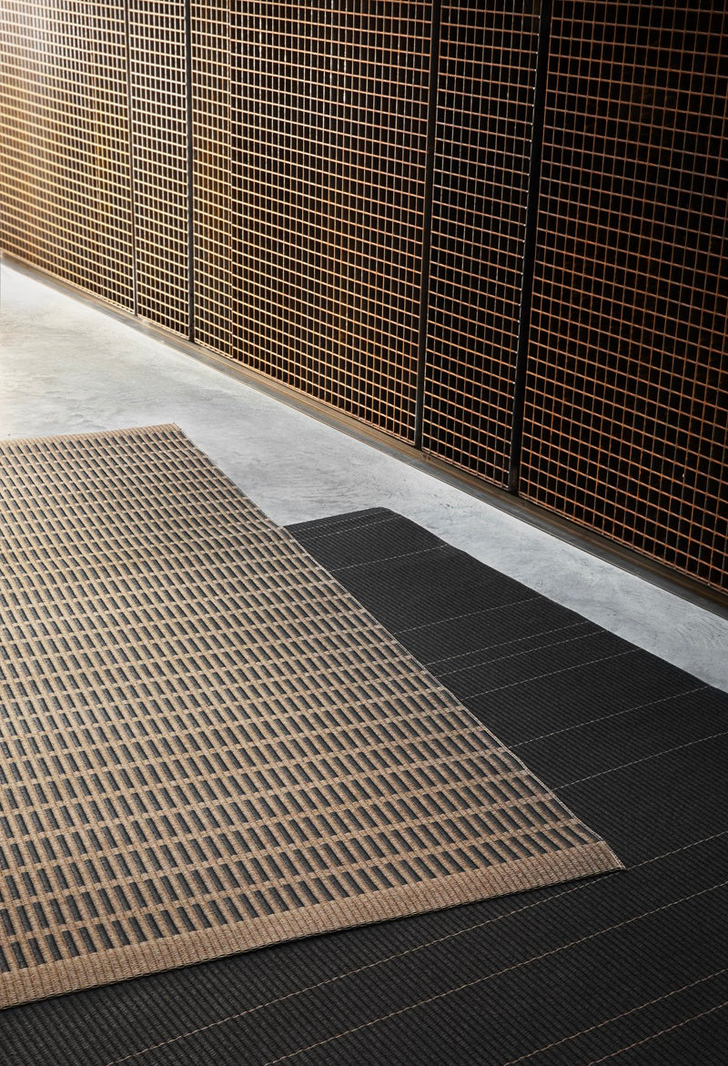 Design vloerkleed Woodnotes New York Willow Brown - Black 1184509; Design vloerkleed Woodnotes New York Willow Brown - Black 1184509; Design vloerkleed Woodnotes New York Willow Brown - Black 1184509