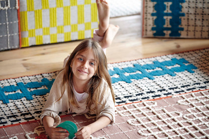 Design vloerkleed Gan Rugs Bandas Alfombras Turquoise Sfeer