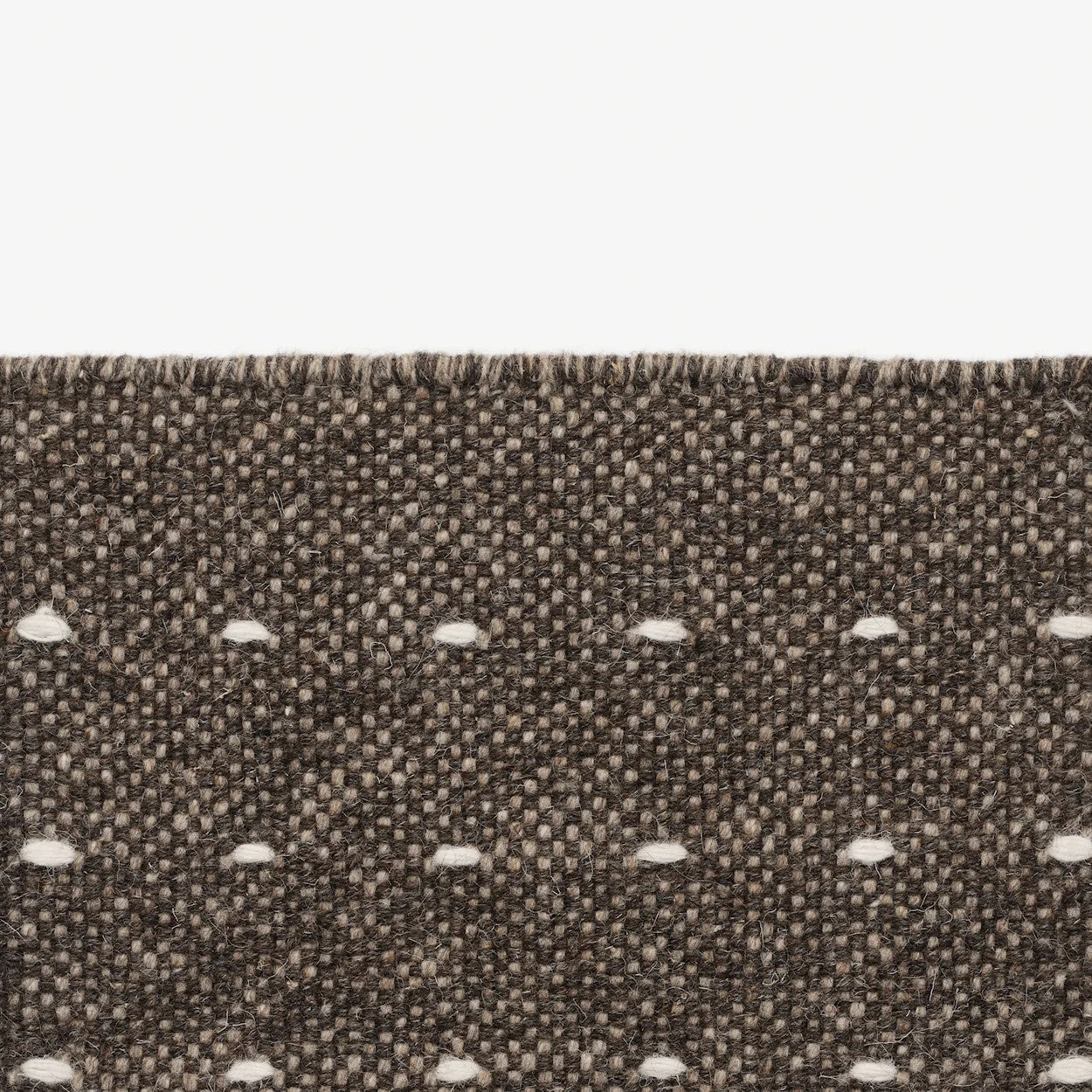 Design vloerkleed Kvadrat Yield Dot without fringes Bruin 0295