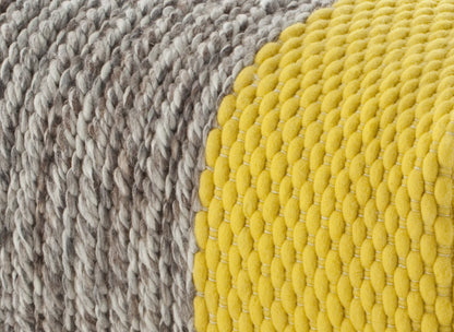 Gan Rugs Mangas Space Poef Yellow detail