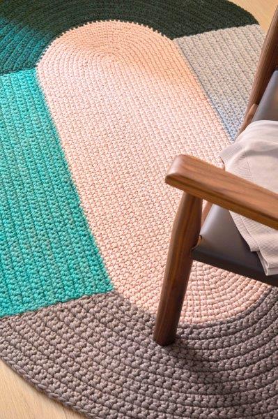 Gan Rugs The Crochet Collection Mono Pink sfeer 1