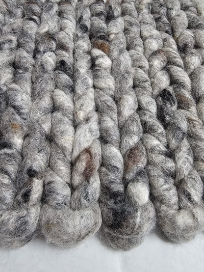 Grof Handgeweven Wollen Vloerkleed Lena Donkergrijs 04 Details