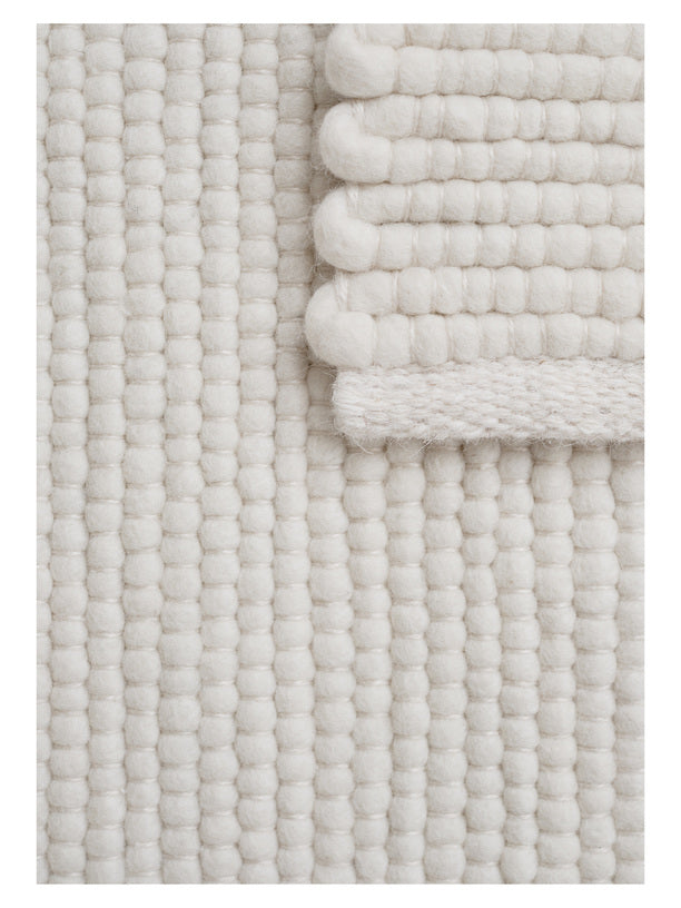 Handgeweven wollen vloerkleed Ankie White close-up 3