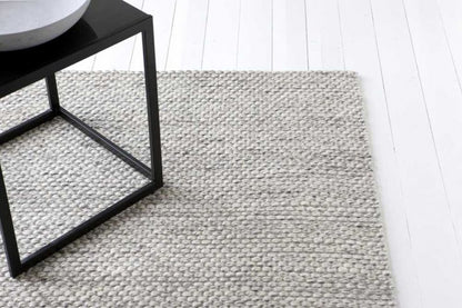 Handgeweven wollen vloerkleed Anna Natural Light Grey sfeer
