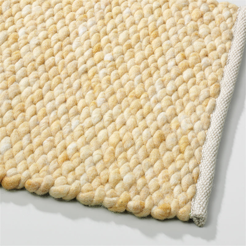 Handgeweven wollen vloerkleed  Lisanne Zacht Geel 422 detail