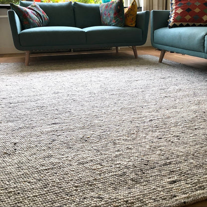 Handgeweven wollen vloerkleed Nanda Grijs 02 interieur