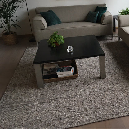Handgeweven wollen vloerkleed Nanda Grijs Mix 03 sfeer