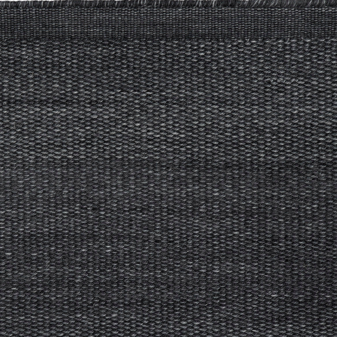 Hip wollen vloerkleed Brecht Houtskool Grijs detail