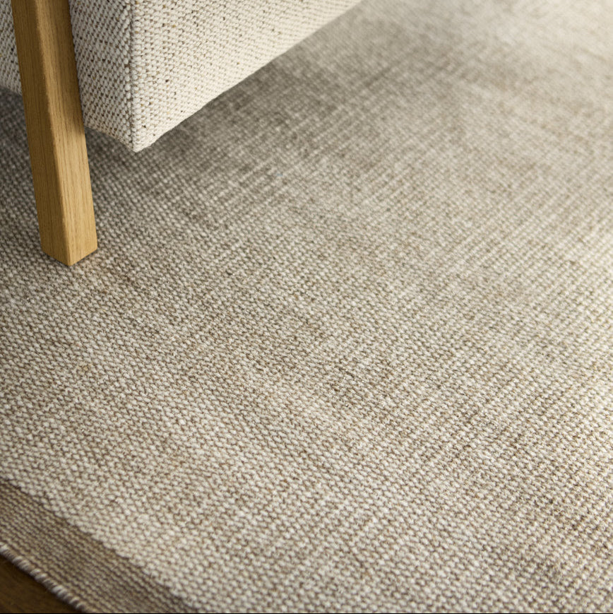 Hip wollen vloerkleed Brecht Offwhite sfeer