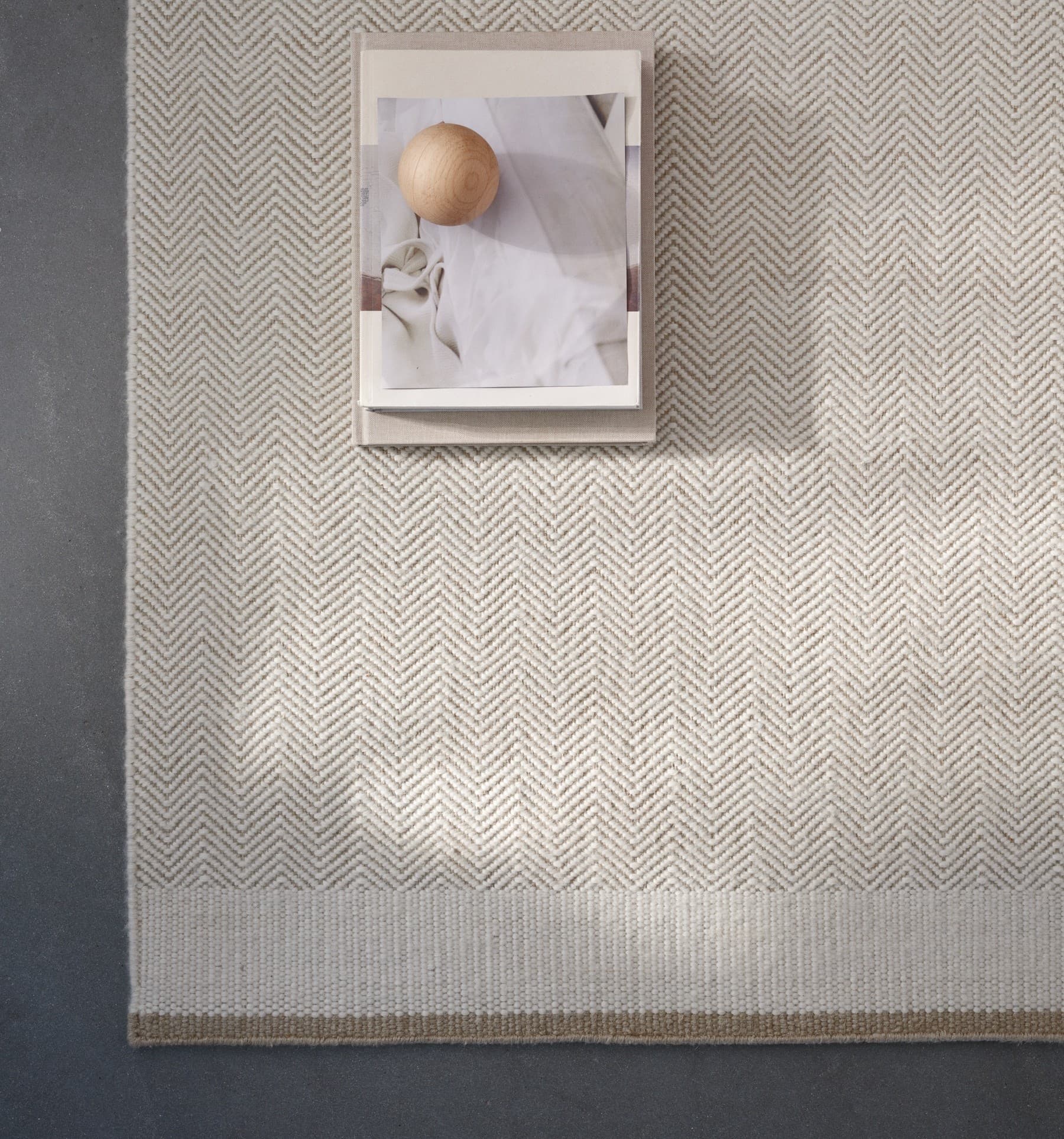 Hip wollen vloerkleed Suze White
