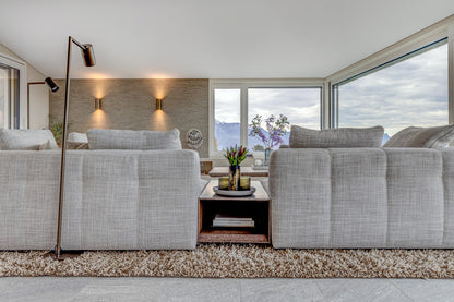 Hoogpolig Berber Vloerkleed Takhnift Grijs Beige K21 sfeer woonkamer detail