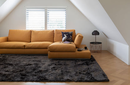 Hoogpolig glossy vloerkleed Valerie Chocolade 36 interieur