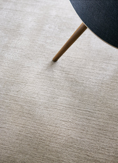Laagpolig wollen vloerkleed Vivienne Sand Beige sfeer