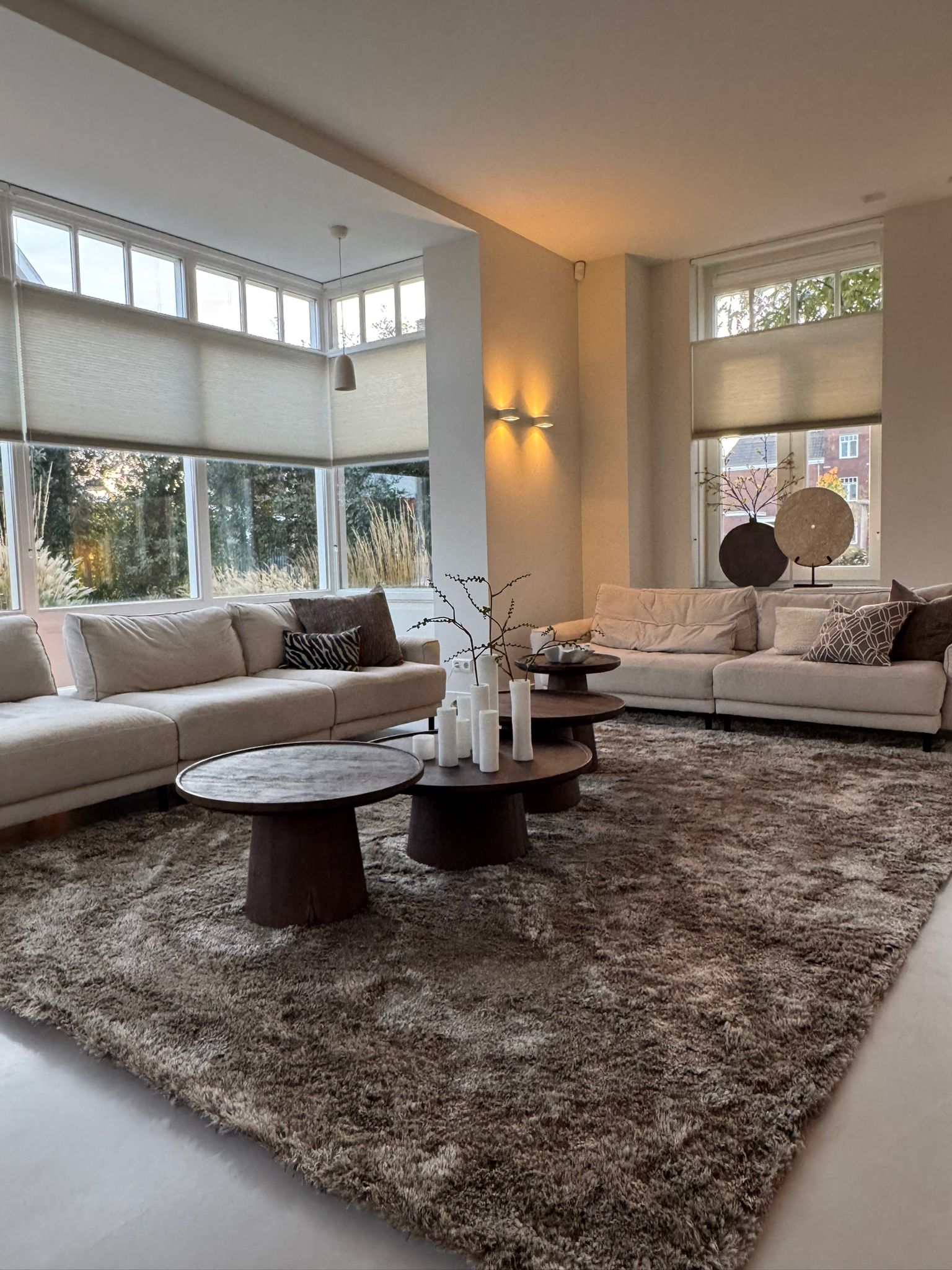 Luxe hoogpolig vloerkleed Penelope Ecru sfeer