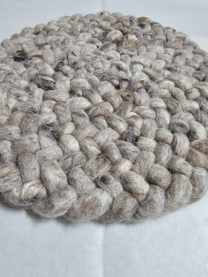 Rond gevlochten wollen vloerkleed Romee in stock Grijs Nature 05 detail
