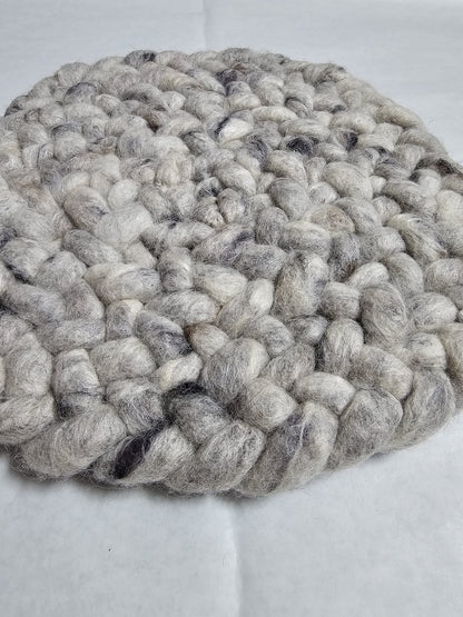 Rond gevlochten wollen vloerkleed Romee in stock Licht Grijs 03 detail