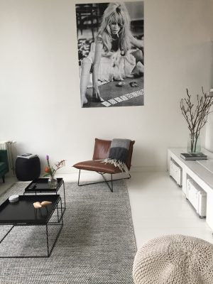 Rond geweven wollen vloerkleed Anna zwart wit Mixed interieurfoto