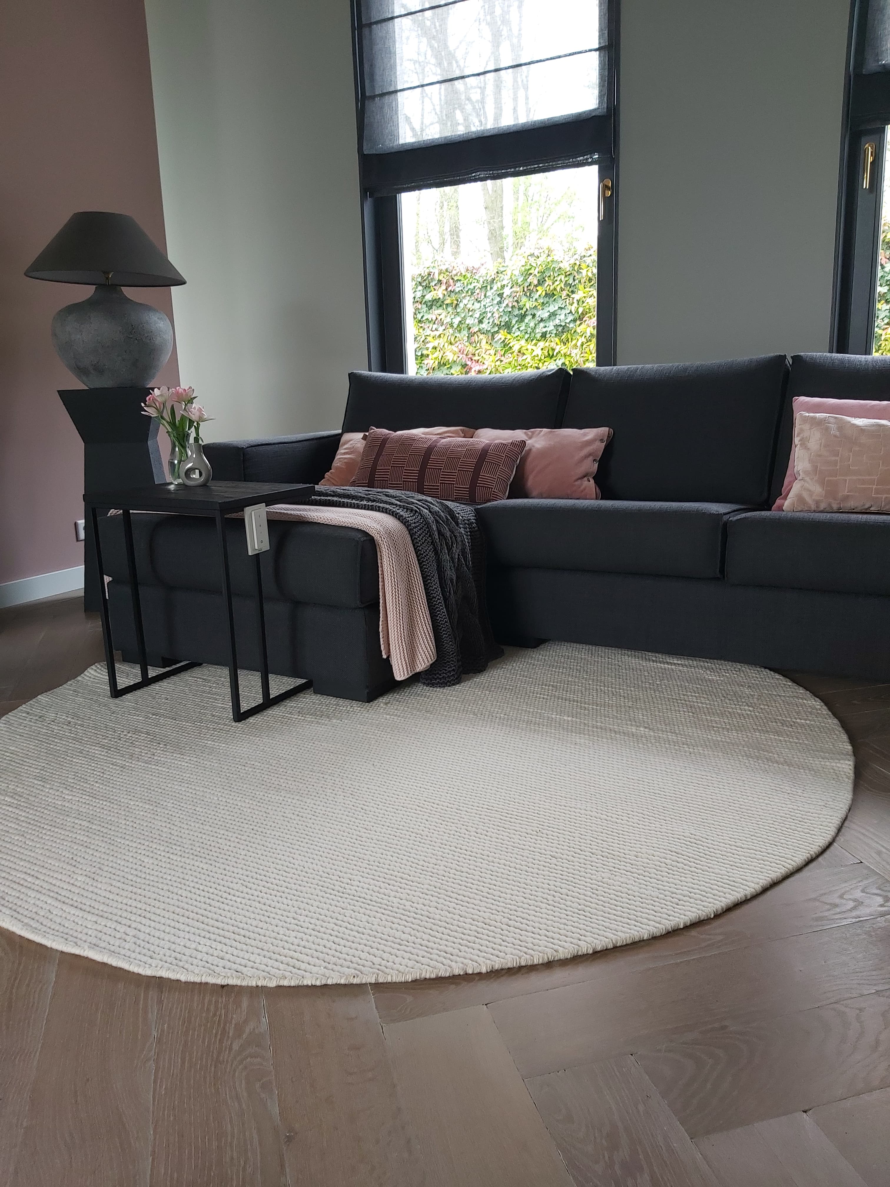 Rond wollen vloerkleed Ankie White Interieur