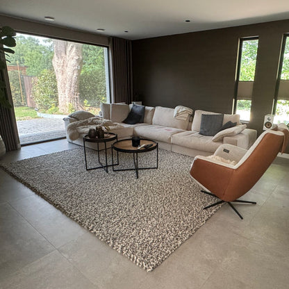 Wollen vloerkleed grof hoogpolig Tatum Beige 02 sfeer