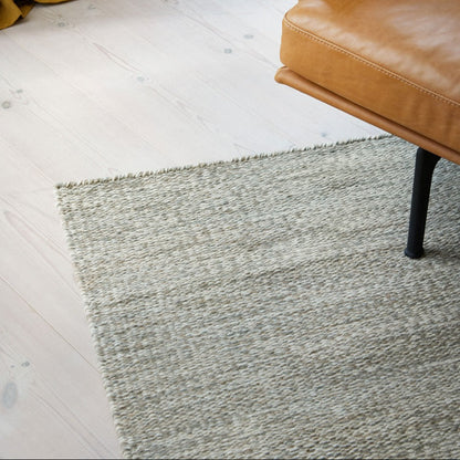 Wollen vloerkleed hip Gise Beige Grijs Interieur