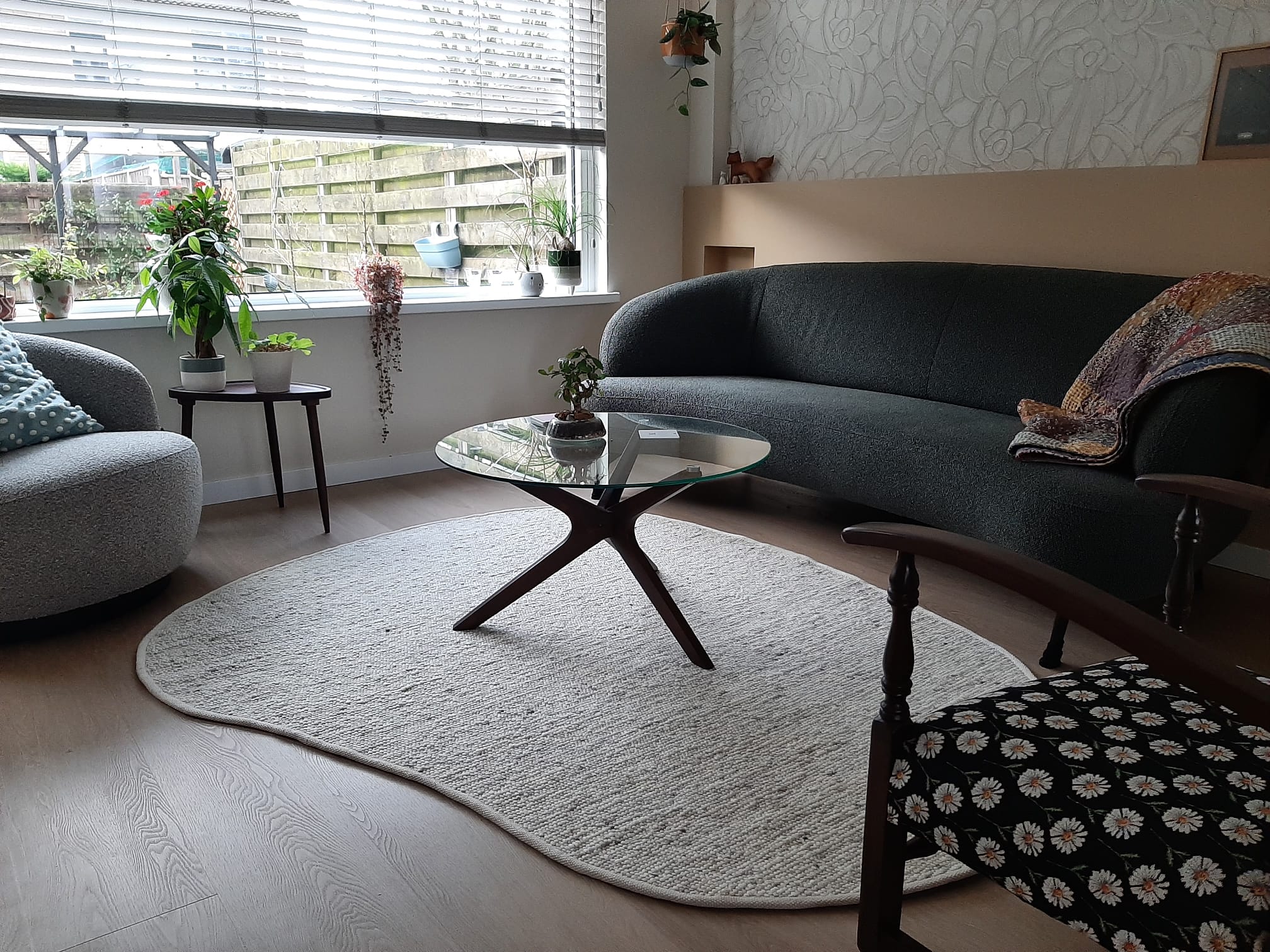 Wollen vloerkleed organisch Nanda Licht Beige 01 sfeerfoto