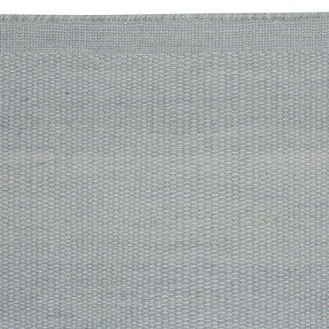 Hip Scandinavisch kleed Brecht Lichtblauw Gebroken Wit 3811; Hip Scandinavisch kleed Brecht Lichtblauw Gebroken Wit 3811